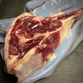 Tomahawk de boeuf Pirenaica (Pays-Basque, Espagne)